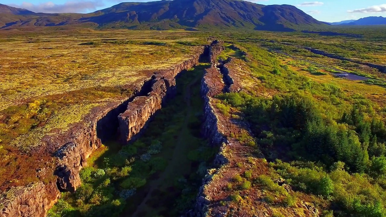 Undiscovered Vistas Series 1 09of14 Iceland Land of Fire