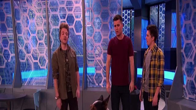 Lab Rats S04E04 Bionic Dog