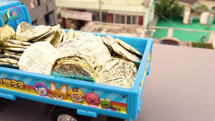 TAYO the little bus, Fall from the bridge railing. Watch out for a big green dump truck! Rescue TAYO