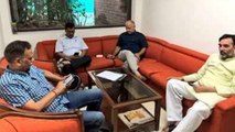 Arvind Kejriwal की Anil Baijal से तकरार जारी, LG Office में धरने पर बैठे | वनइंडिया हिंदी