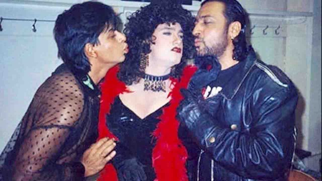 Shahrukh Khan FORCEFULLY kisses Aamir Khan, OLD photo goes viral | FilmiBeat