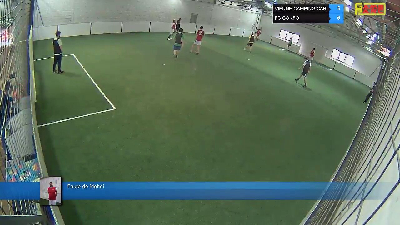 Faute de Mehdi - VIENNE CAMPING CAR Vs FC CONFO - 11/06/18 20:00 - LIGUE 3 - Poitiers Game Parc