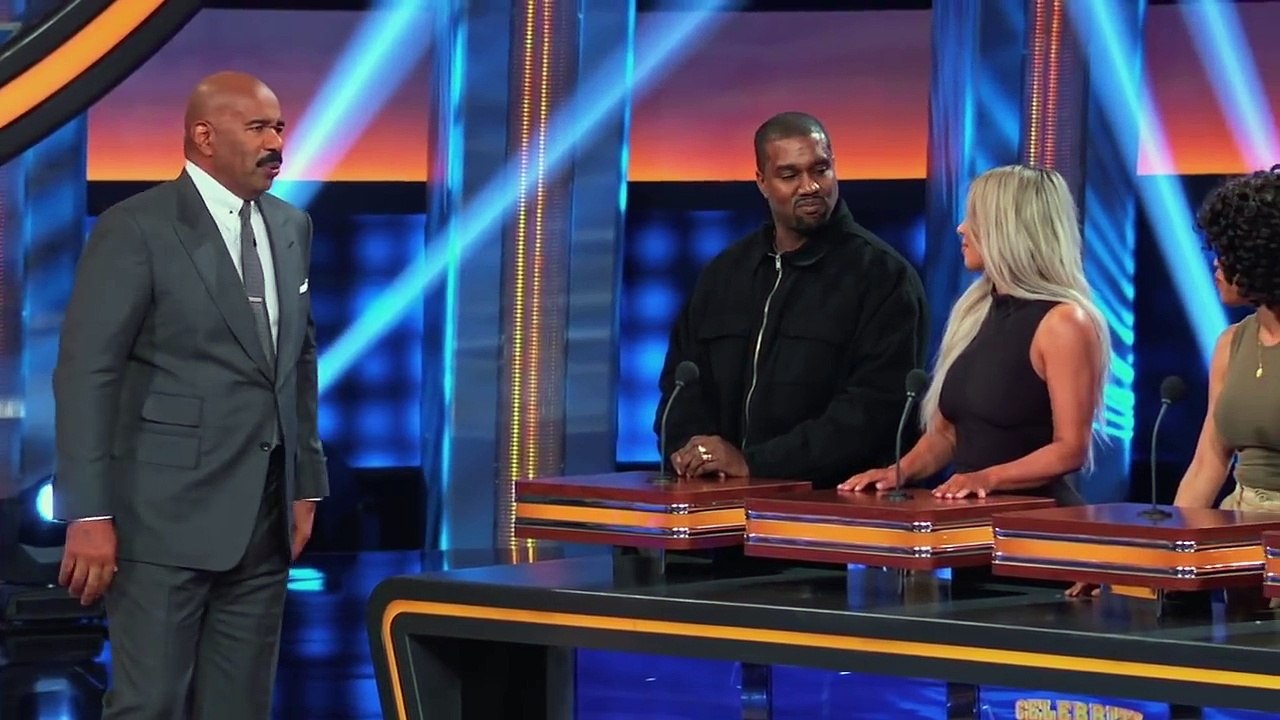 Kardashian Vs West! Let's meet the teams! - Celebrity Family Feud
