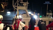 El Aquarius transferirá 500 migrantes a dos barcos italianos