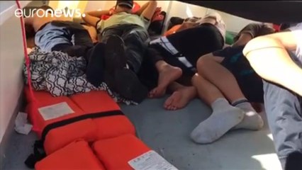 El Aquarius y dos barcos de escolta viajan a Valencia