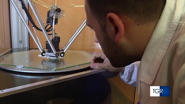 In Puglia le protesi personalizzate con stampante 3D autoprodotte dai medici costano meno e sono migliori, unico ospedale in tutto il Sud Italia. Addio agli appalti, le protesi le fanno direttamente i medici