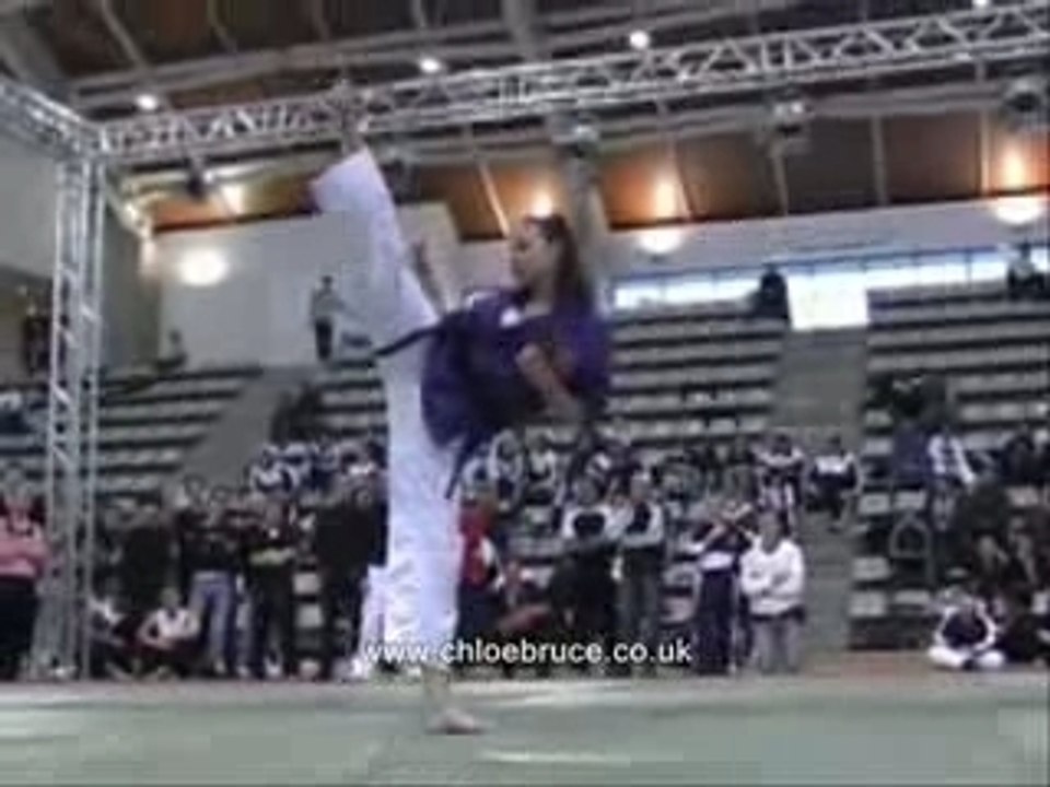 Chloe_performance_showreel_2006.avi