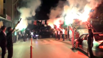 Büyükataman meşalelerle karşılandı