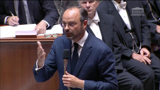 Aquarius : Nous sommes évidemment prêts à aider pour accueillir et analyser la situation de ceux qui sur ce bateau pourraient vouloir bénéficier du statut de réfugié , estime Edouard Philippe