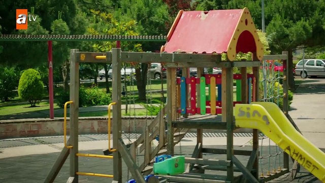 Kemal, Eylül’ü rahatsız ediyor! - Kırgın Çiçekler 2.Bölüm