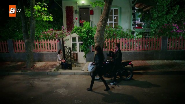 Toprak’ı kıskanan Feride! - Kırgın Çiçekler 2.Bölüm