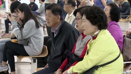 '역사적인 만남' 생중계로 지켜본 시민들 / YTN