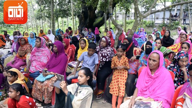কুমারখালীতে হাজী কিয়ামত আলী বিশ্বাস গেদিরন নেছা এতিম বালিকা শিশু পরিবারের মাঝে ঈদ সামগ্রী ও নতুন পোশাক বিতরণ