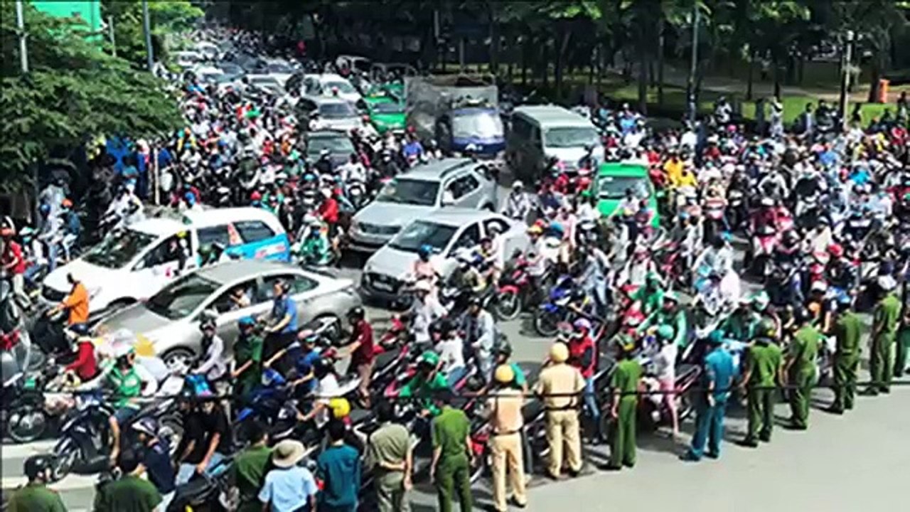 Những bài học lớn từ vụ biểu tình phản đối đặc khu (377)