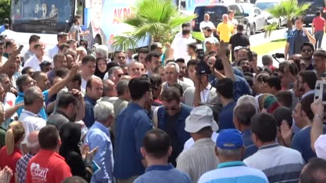 Bakan Çavuşoğlu: Bu Seçim Terörle Mücadele Edenlerle, Teröristleri Hapishaneden Çıkarmak...