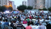 Bakan Sarıeroğlu ve Bakan Özhaseki iftar sofrasında vatandaşlarla buluştu