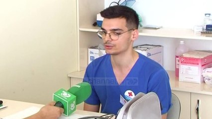 Mjekët e plazhit pa ilaçe - Top Channel Albania - News - Lajme