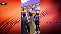 Imran Khan umrah Video - people welcome Imran in Madina- مدینہ منورہ میں عمران خان کا شاندار استقبال