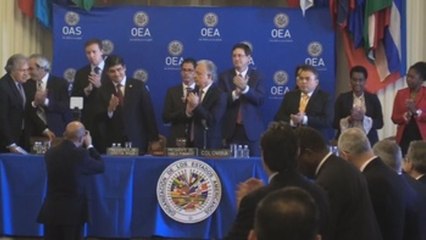 Alvarado apuesta en EE.UU. por combinar austeridad, educación y medioambiente