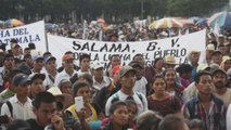 Campesinos piden renuncia presidente de Guatemala y justicia por asesinatos (V)