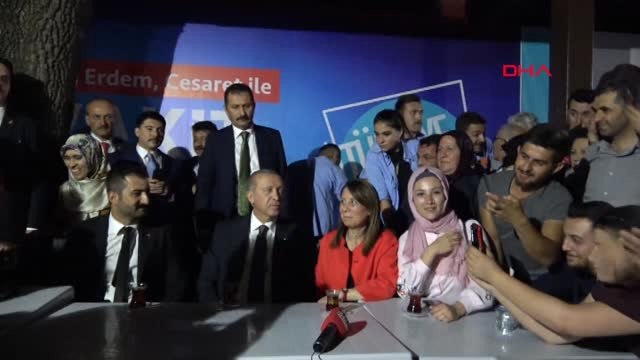 Eskişehir Cumhurbaşkanı Erdoğan Kıraathane ve Seçim Bürosunu Ziyaret Etti