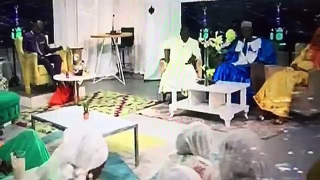 Moment émouvant de zikr Aida Faye mou baye Niass fait réagir le Quartier Général de la TFM