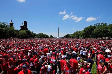 'I've never seen the city like this': D.C. reflects on Stanley Cup parade
