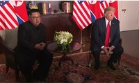 Trump dan Kim Jong-un Teken Dokumen Bersejarah