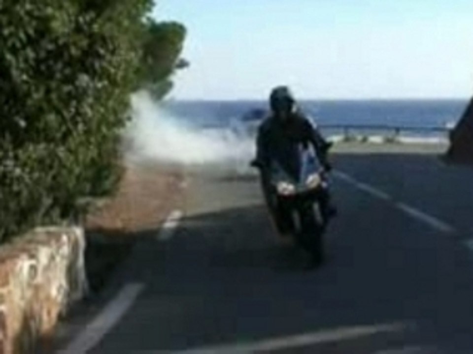 accident r1 petit hommage