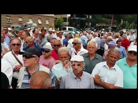 Ora News - Minatorët protestë para Kryeministrisë, thirrje Ramës të miratojë statusin