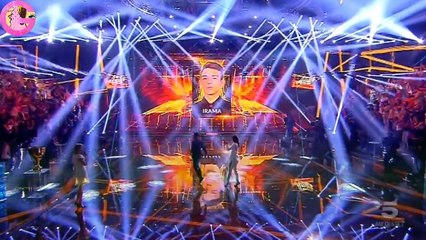 AMICI Il vincitore è Irama - in lacrime dedica la vittoria alla nonna