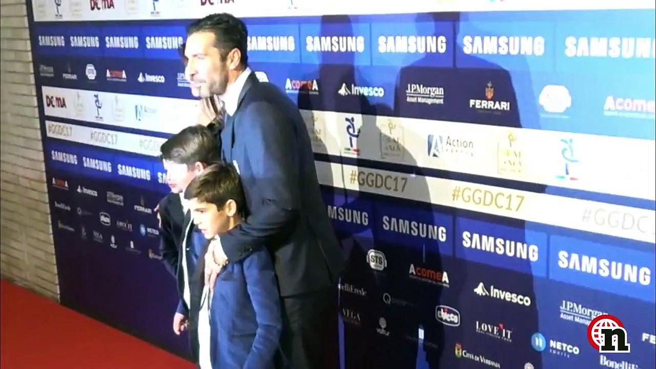 Gran Galà del Calcio, da Gigi Buffon a Paulo Dybala fino a Marco D'Amore a Alessandro Cattelan | Notizie.it