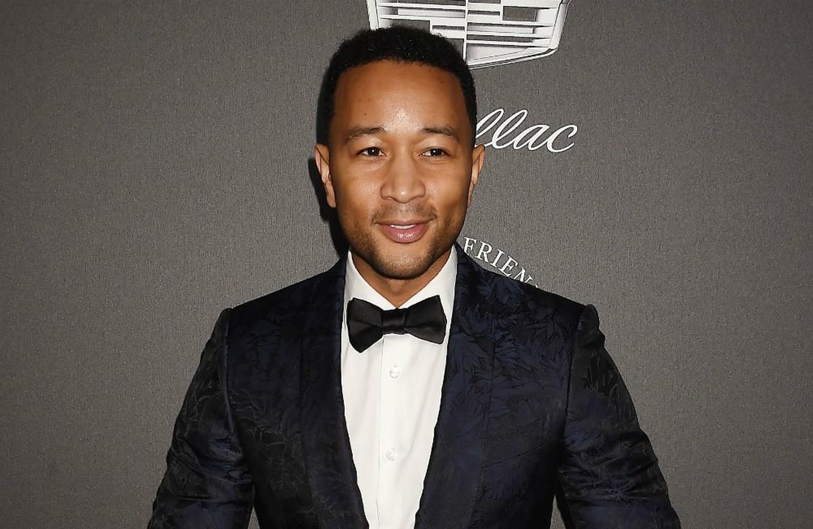 ⁣John Legend félicite Ariana Grande