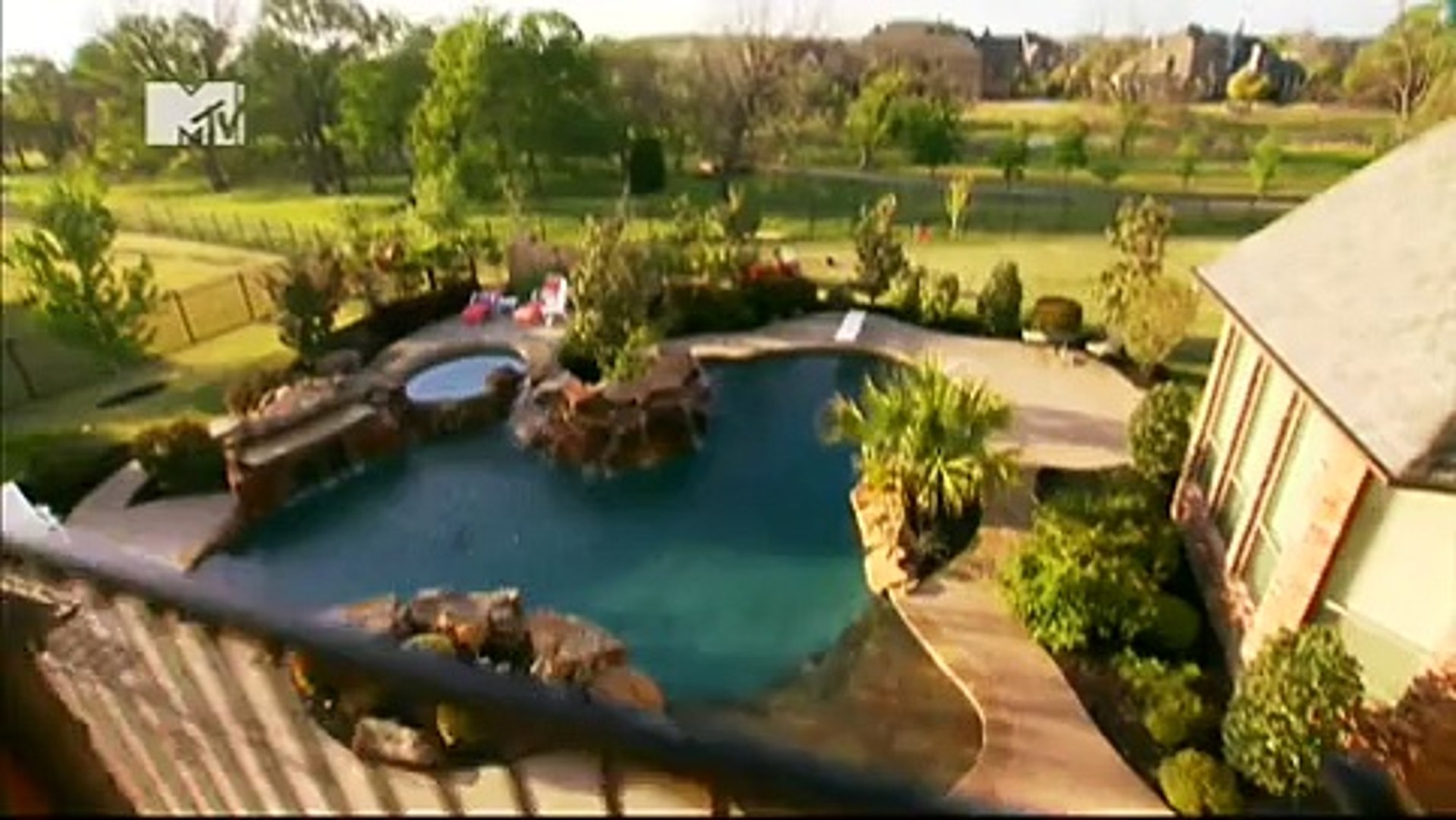 Teen Cribs S01 E12 Visit Conner Olivia S And Gina S Crib