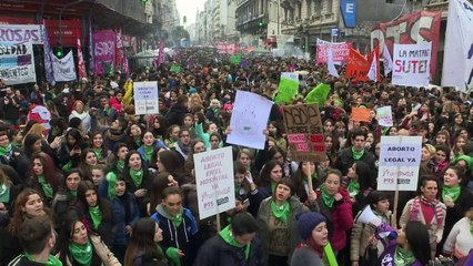Miles esperaban resultado sobre ley del aborto en Argentina