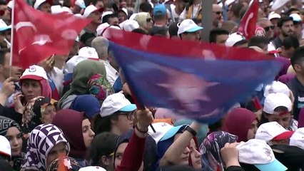 Cumhurbaşkanı Erdoğan: "100 Bin Gencimize Sosyal Çalışma İmkanı Getiriyoruz"