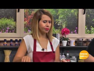 Te gatuajme me Zonjen Vjollca PJ2 Biskota me 3 perberes Mish me speca ne tigan