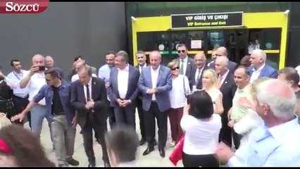 Muharrem İnce zeybekten sonra horon tepti