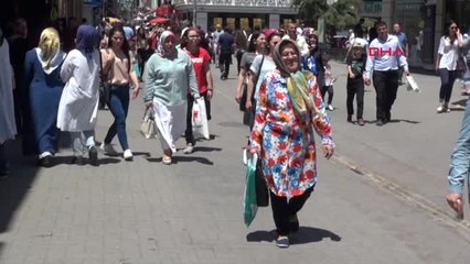 Samsun Emeklilere Bin Liralık Bayram İkramiyesi, Esnafın Yüzünü Güldürdü Hd