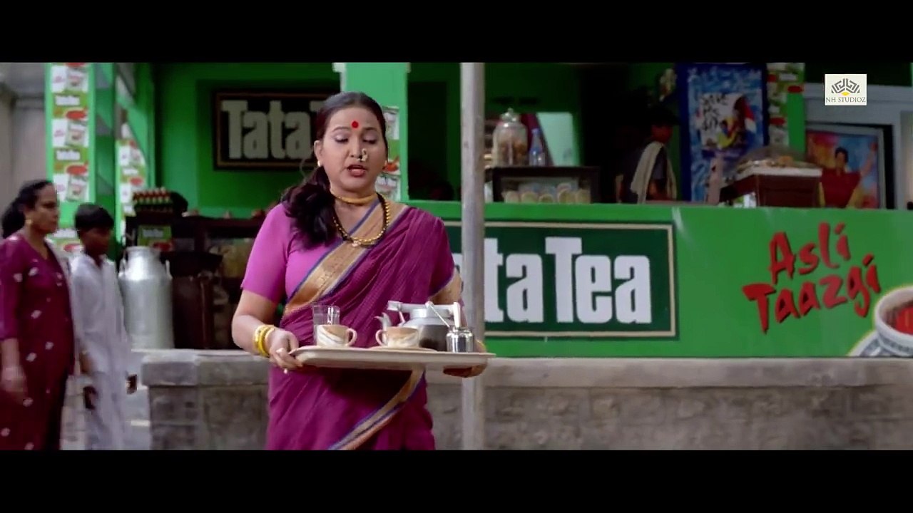 Funny Interview of Amitabh by Nana Patekar Comedy Scene   Kohram Movie