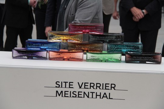 Meisenthal: Des briques en verre comme première pierre