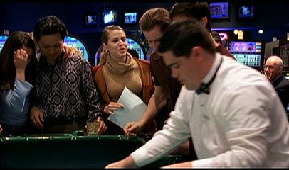 Roswell   Dvd Extras   The Shiri And Majandra Show