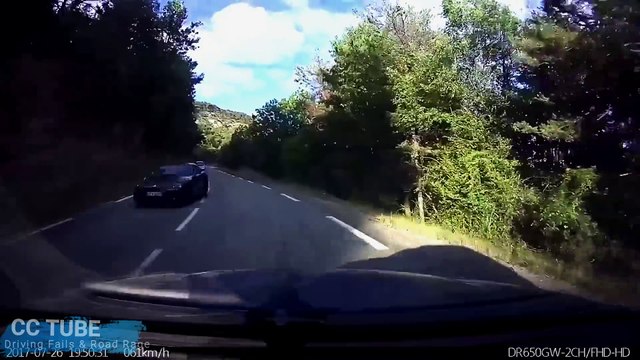 35 Examples of Dangerous Overtaking - Really Stupid Drivers !!! ( 1080 X 1920 )