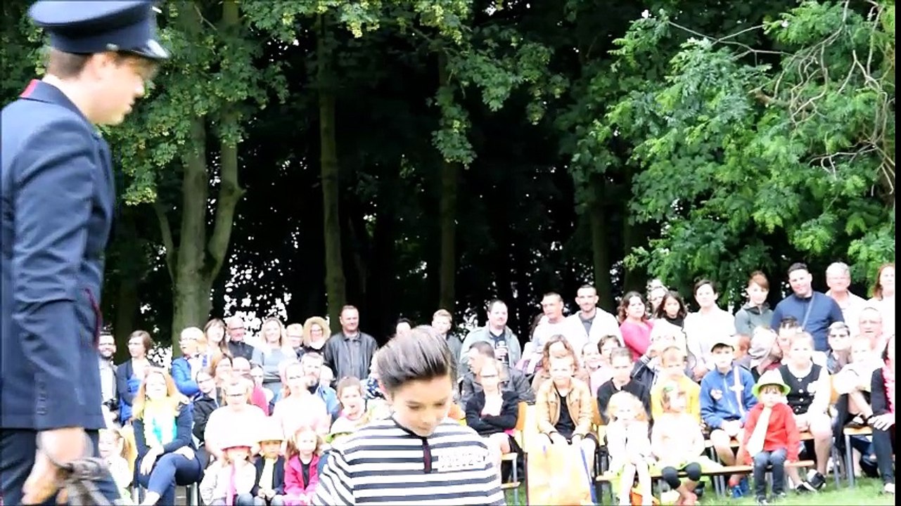 Castel Saint-Henri Comines en fête clip 6