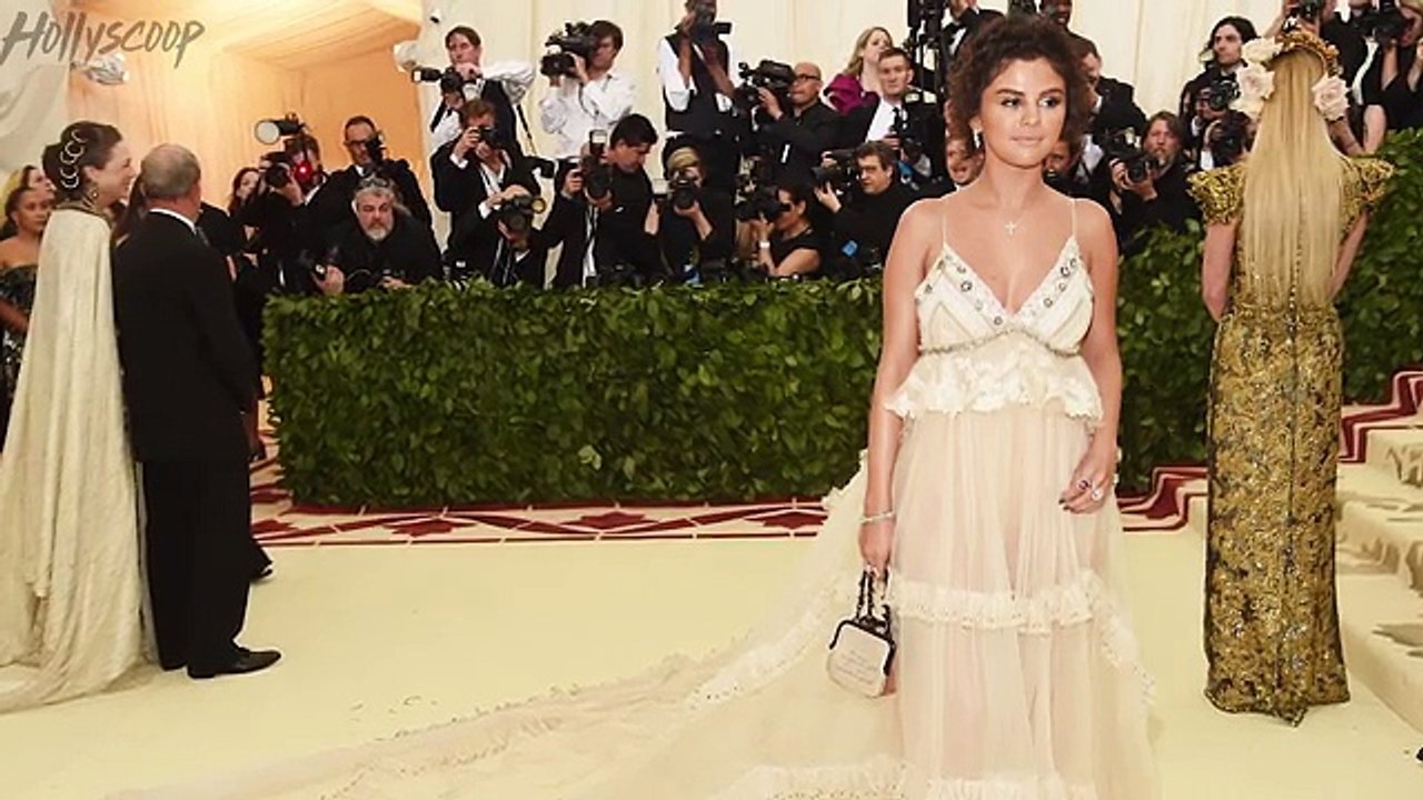 Kylie Jenner JEALOUS Of Ariana Grande! Selena Gomez Writing Songs ABout Justin Bieber! | DR