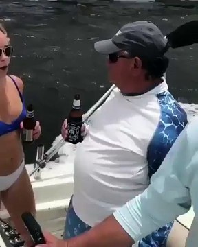 Cette femme n'aurait pas du mousser la bière de son mari