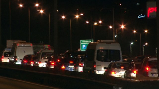TEM’de bayram yoğunluğu başladı, trafik yer yer durma noktasına geldi