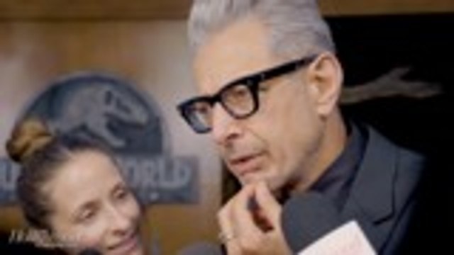Jeff Goldblum Offers His Side of a Conversation with a Dinsoaur: Tell Me, What Do You Need? | 'Jurassic World: Fallen Kingdom Premiere
