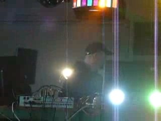 Suburbass & DJvrés- teuf Saulnot (18 fév 2006)-