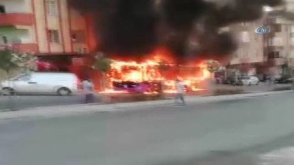 İett Otobüsü Alev Alev Yandı